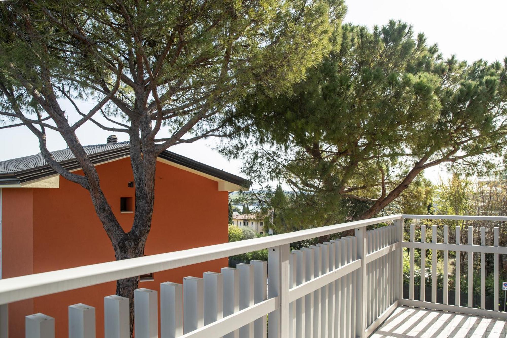 Prestige Garda Home - Ai Cappuccini Πεσκιέρα ντελ Γκάρντα Εξωτερικό φωτογραφία