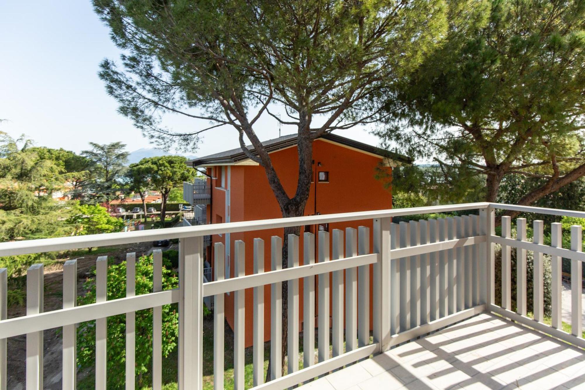 Prestige Garda Home - Ai Cappuccini Πεσκιέρα ντελ Γκάρντα Εξωτερικό φωτογραφία