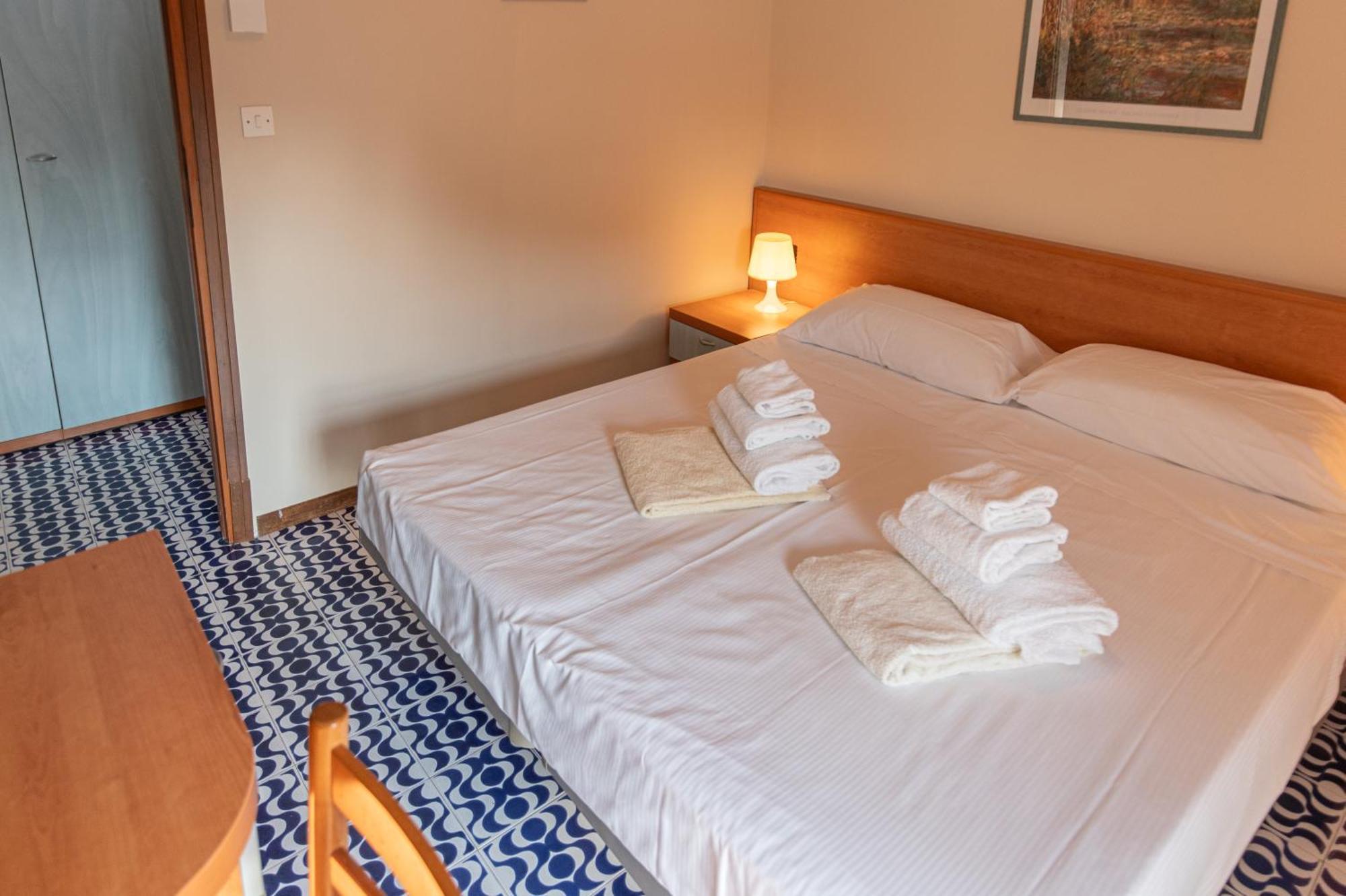 Prestige Garda Home - Ai Cappuccini Πεσκιέρα ντελ Γκάρντα Εξωτερικό φωτογραφία