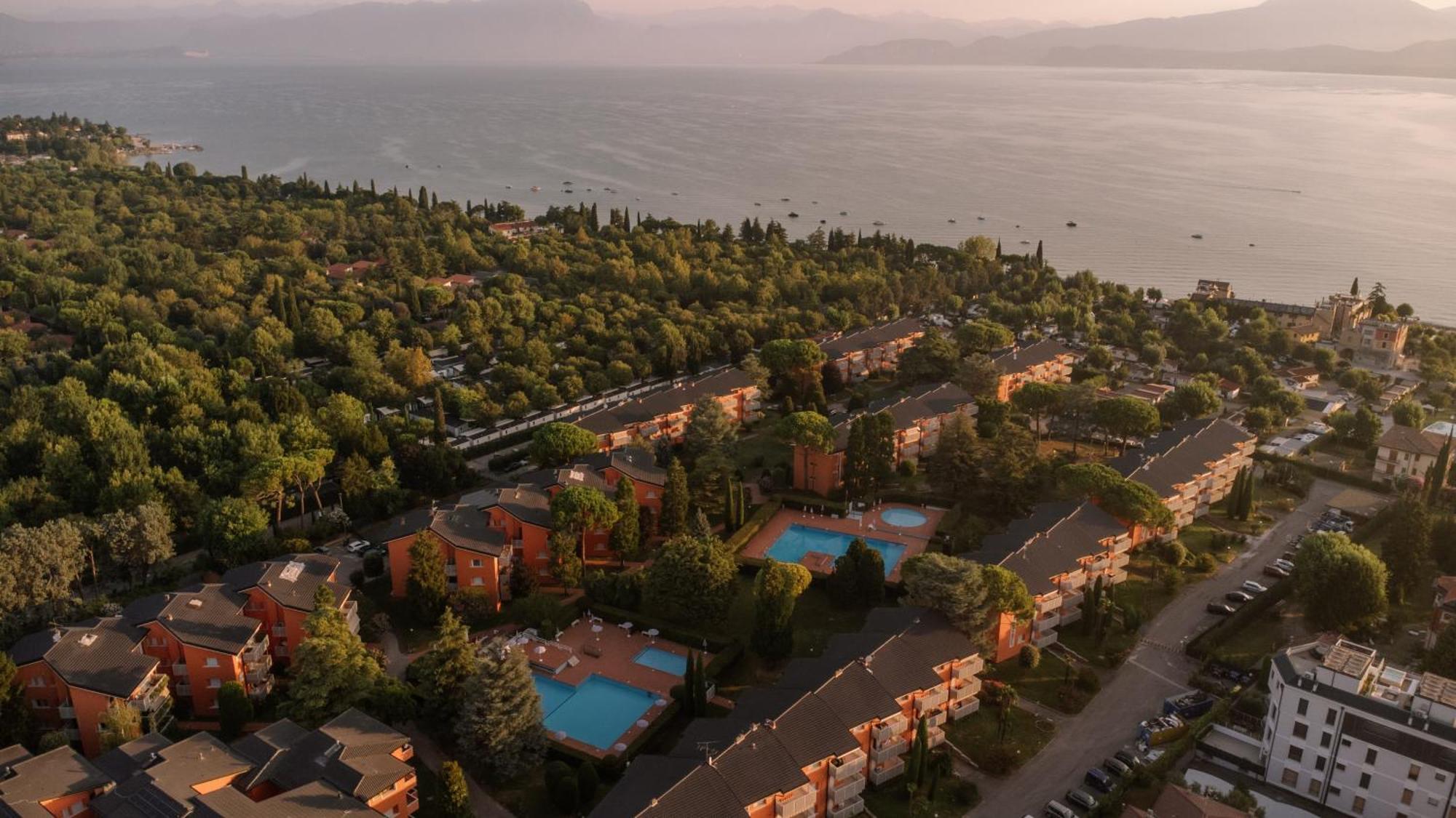 Prestige Garda Home - Ai Cappuccini Πεσκιέρα ντελ Γκάρντα Εξωτερικό φωτογραφία