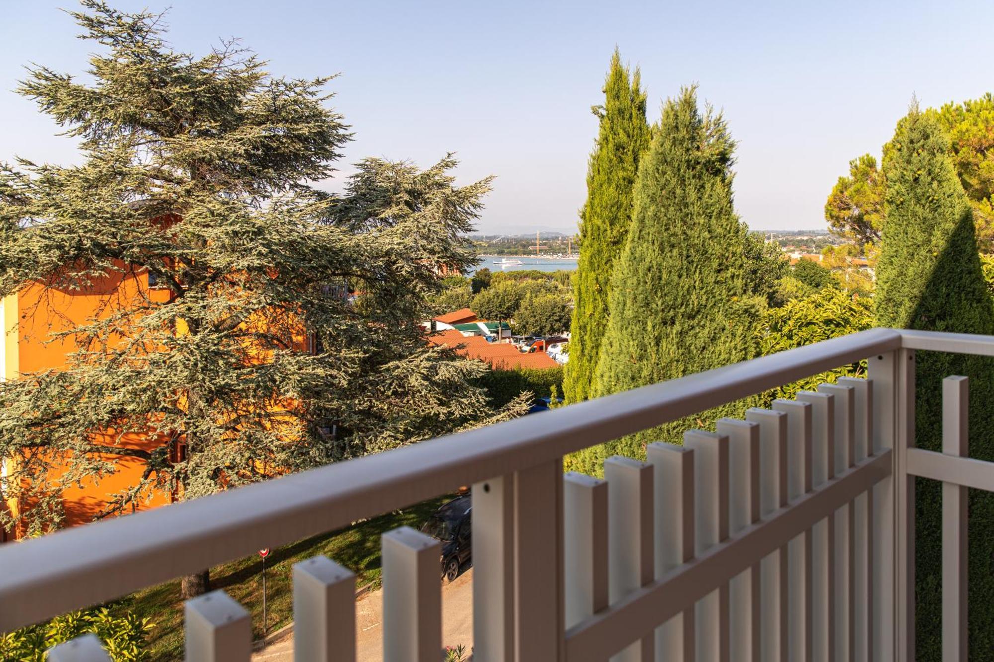 Prestige Garda Home - Ai Cappuccini Πεσκιέρα ντελ Γκάρντα Εξωτερικό φωτογραφία
