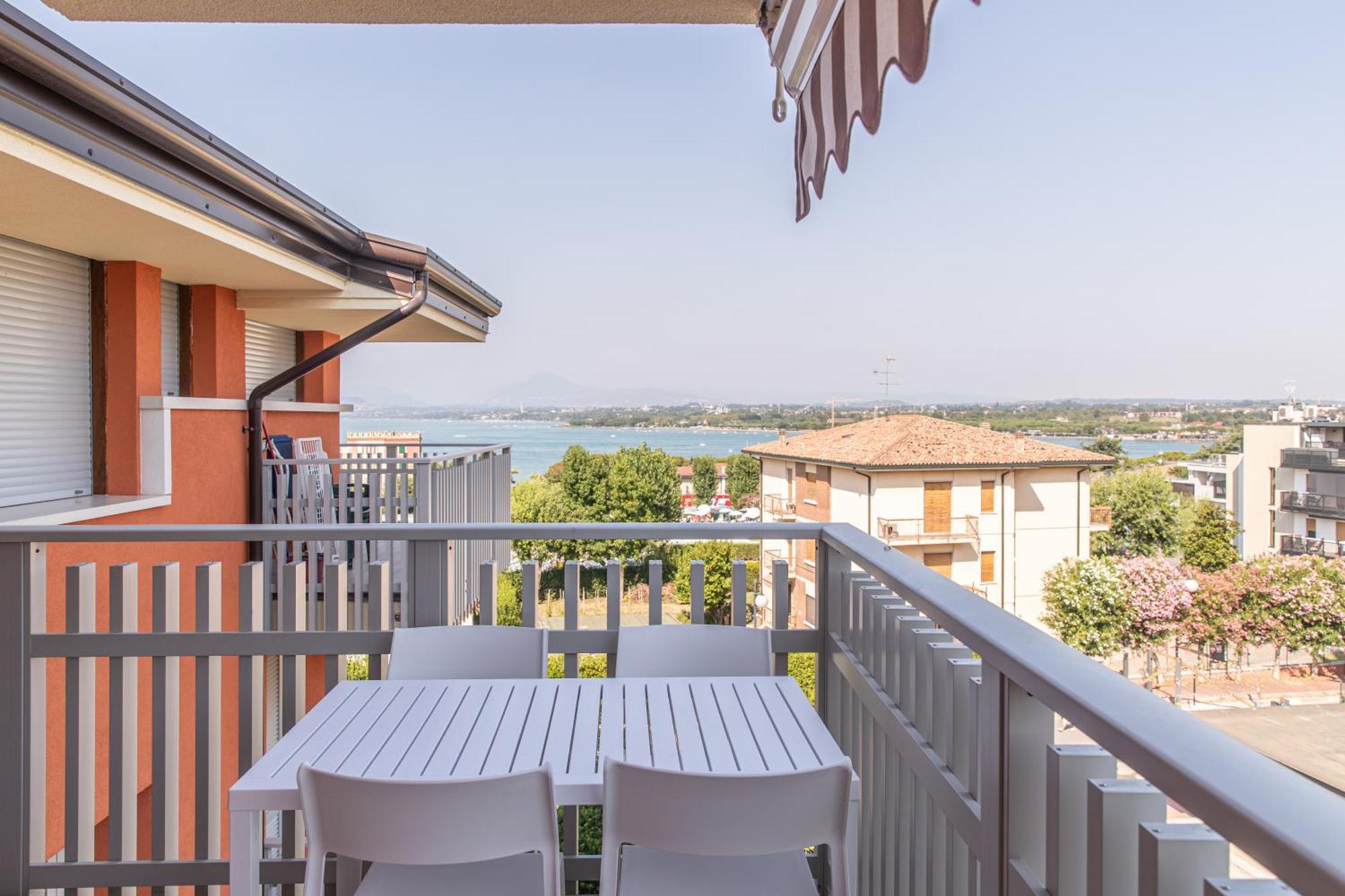 Prestige Garda Home - Ai Cappuccini Πεσκιέρα ντελ Γκάρντα Εξωτερικό φωτογραφία